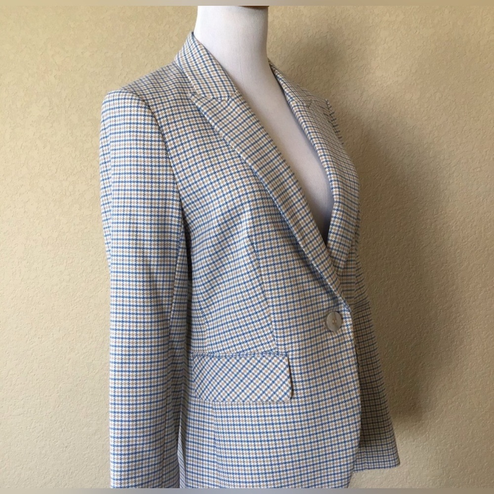 Veronica Beard Cutaway Dickey Jacket in Blue Multi, Size 8 - Picture 8 of 11